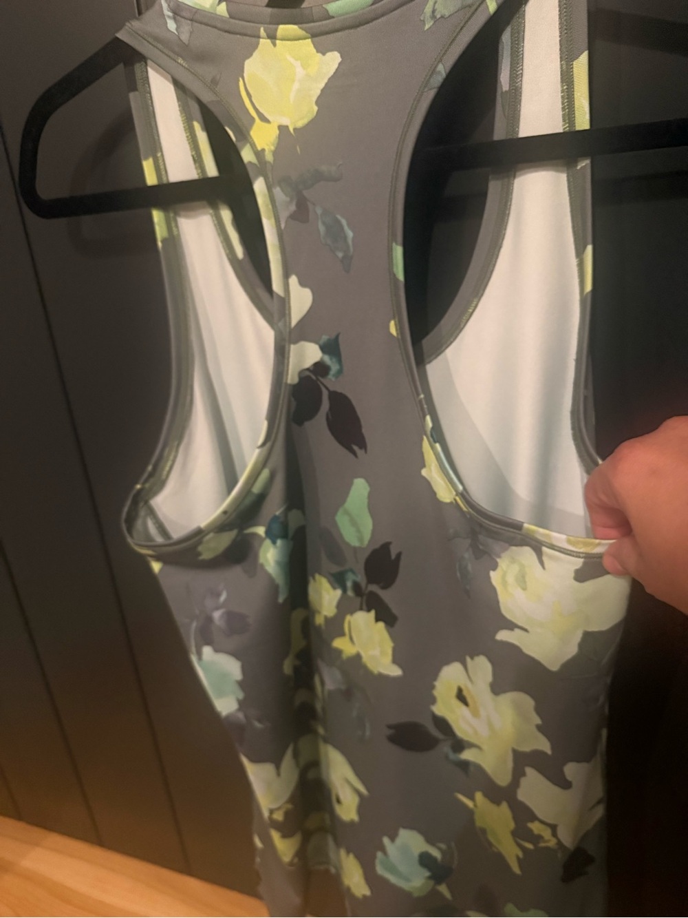 🍃 Athleta Shanti Green Floral Racerback Tank Workout Athletic Wear - Picture 8 of 12